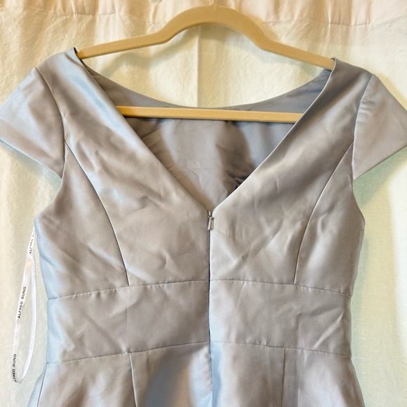 ALFRED SUNG Backless Cap Sleeve Dress in Light Blue, NWT just needs a good steam - Picture 8 of 9